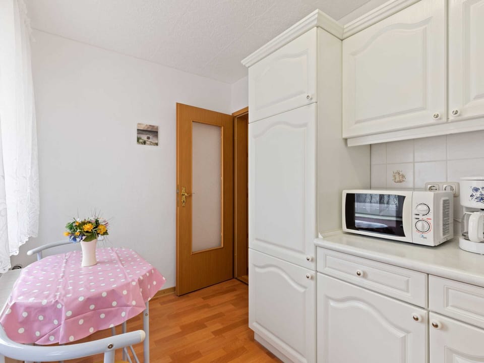 Apartment | Dining