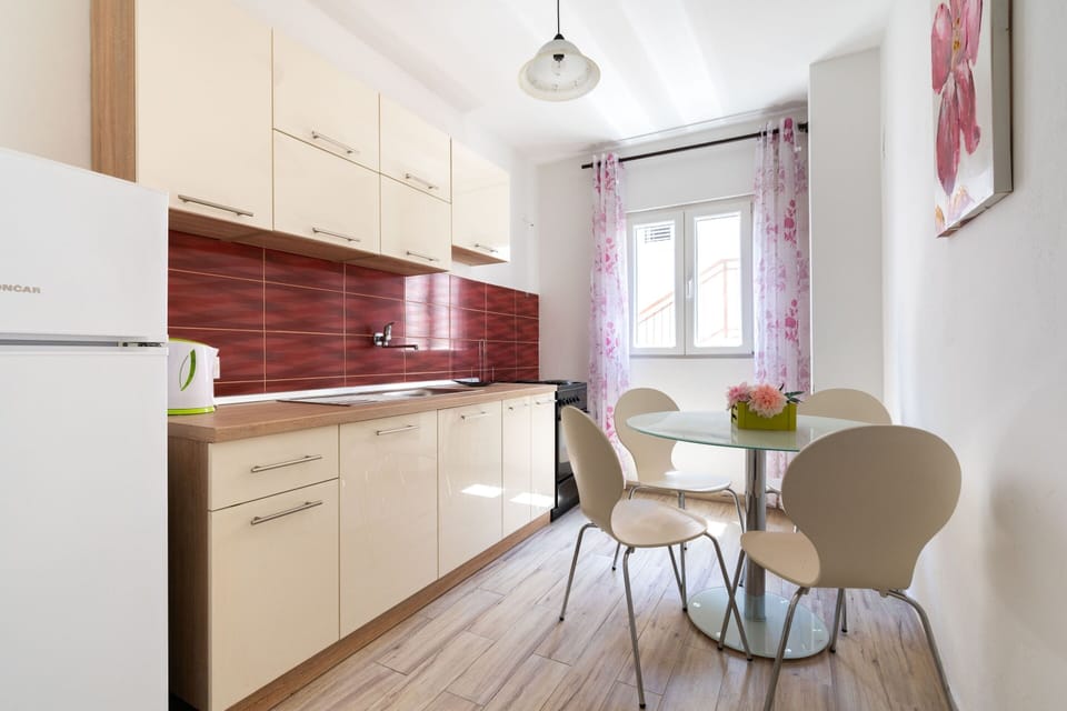 Apartment | Private kitchen