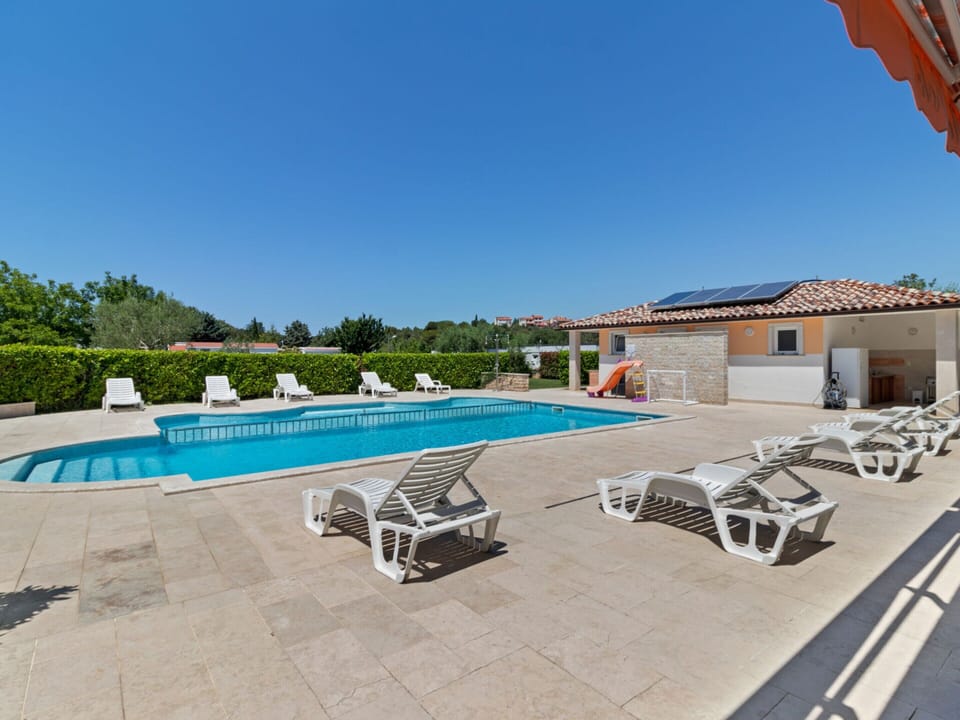 Mobile Home | Pool | Outdoor pool