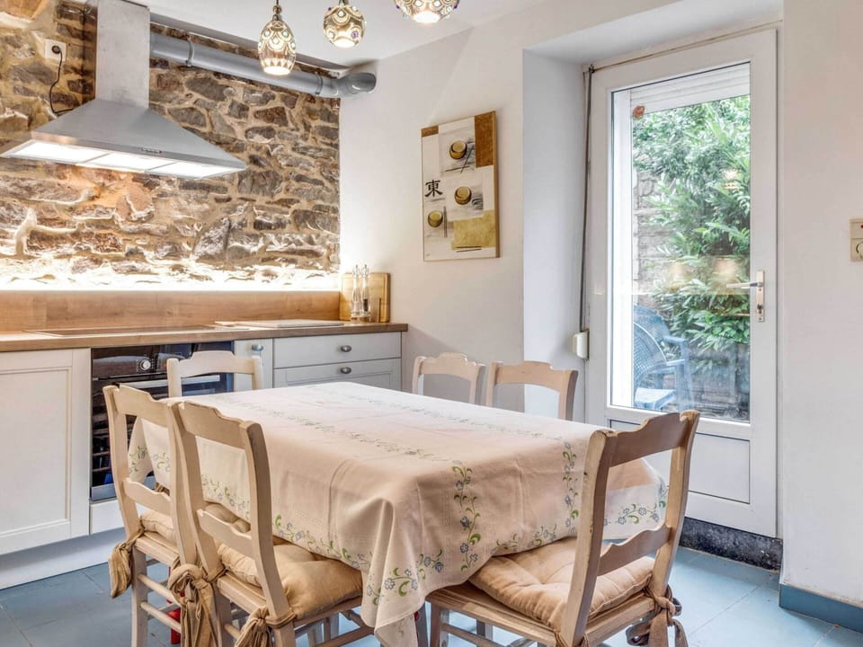 House | Dining