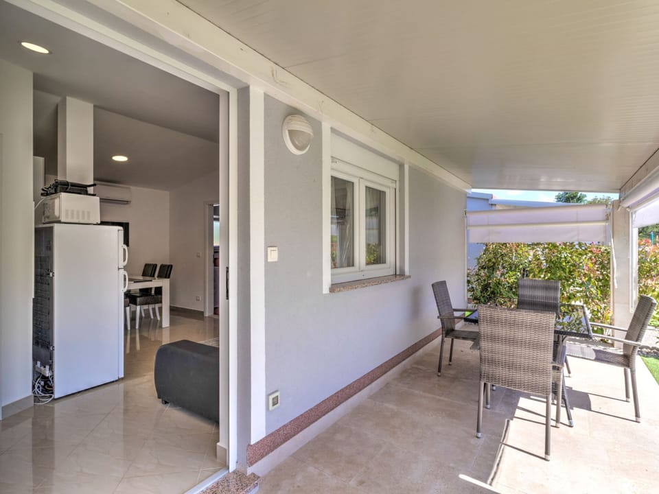 House | Balcony