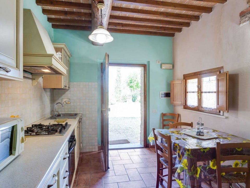 Apartment | Private kitchen | Highchair