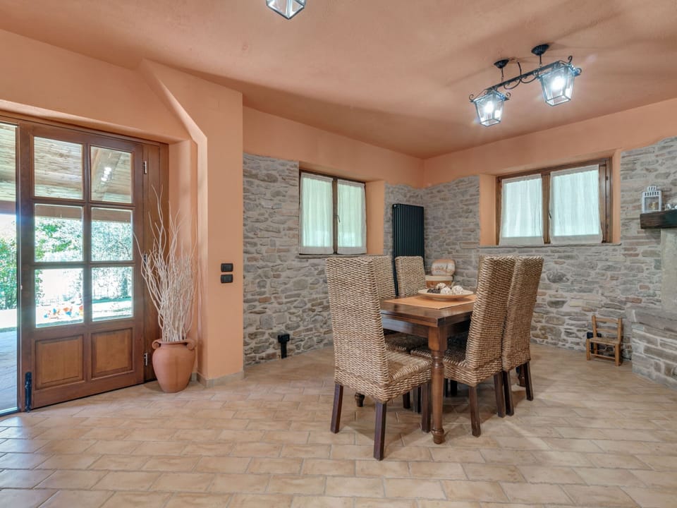 Villa | Dining