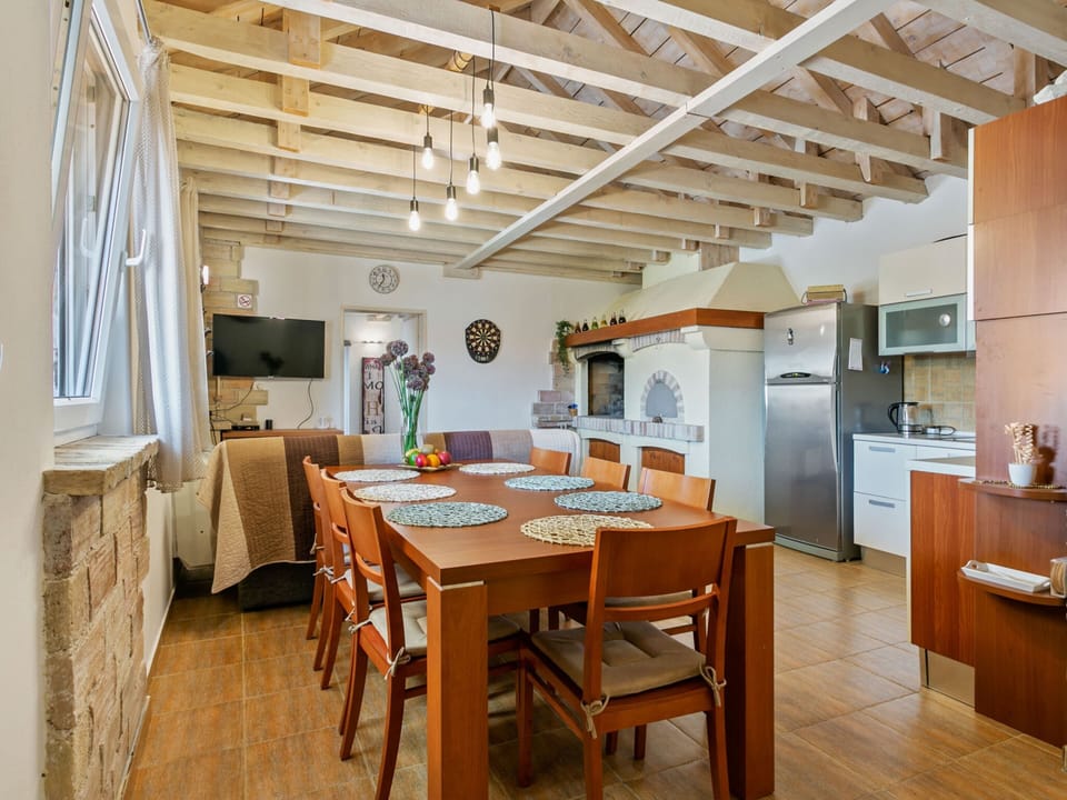 House | Dining