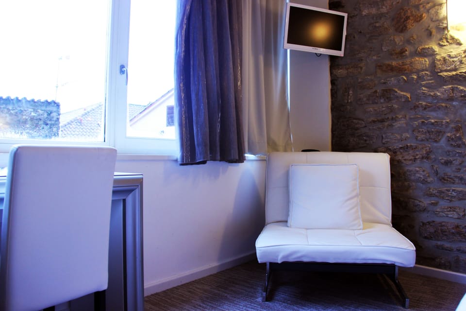 Superior Double Room | Pillowtop beds, individually decorated, individually furnished, desk