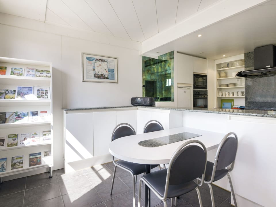 House | Dining
