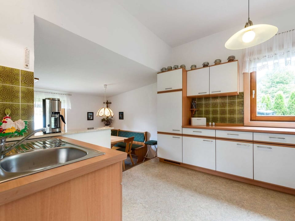 House | Private kitchen | Microwave, stovetop