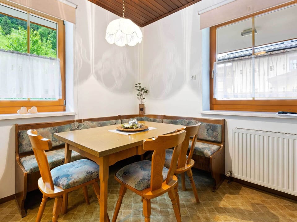 Apartment | Dining