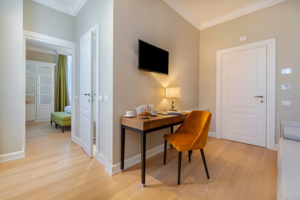 Junior Room | Premium bedding, minibar, in-room safe, desk