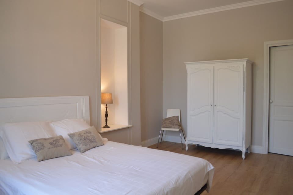 Room (On the promenade) | Individually decorated, individually furnished, free WiFi, bed sheets