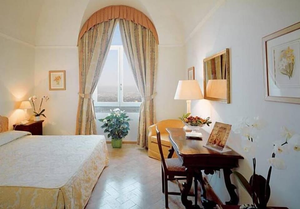 Deluxe Double or Twin Room | Down comforters, minibar, in-room safe, desk