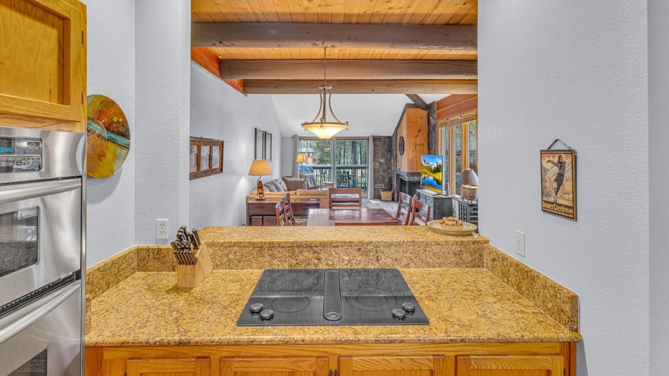 Condo, Multiple Beds, Golf View (Wildflower - Unit 54) | Interior