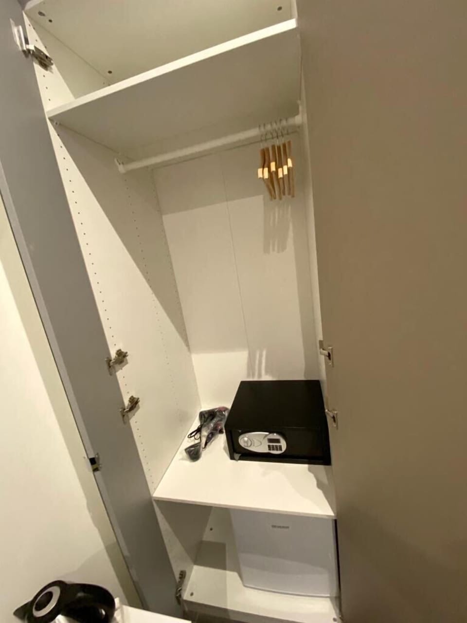 Business Room | Wardrobe