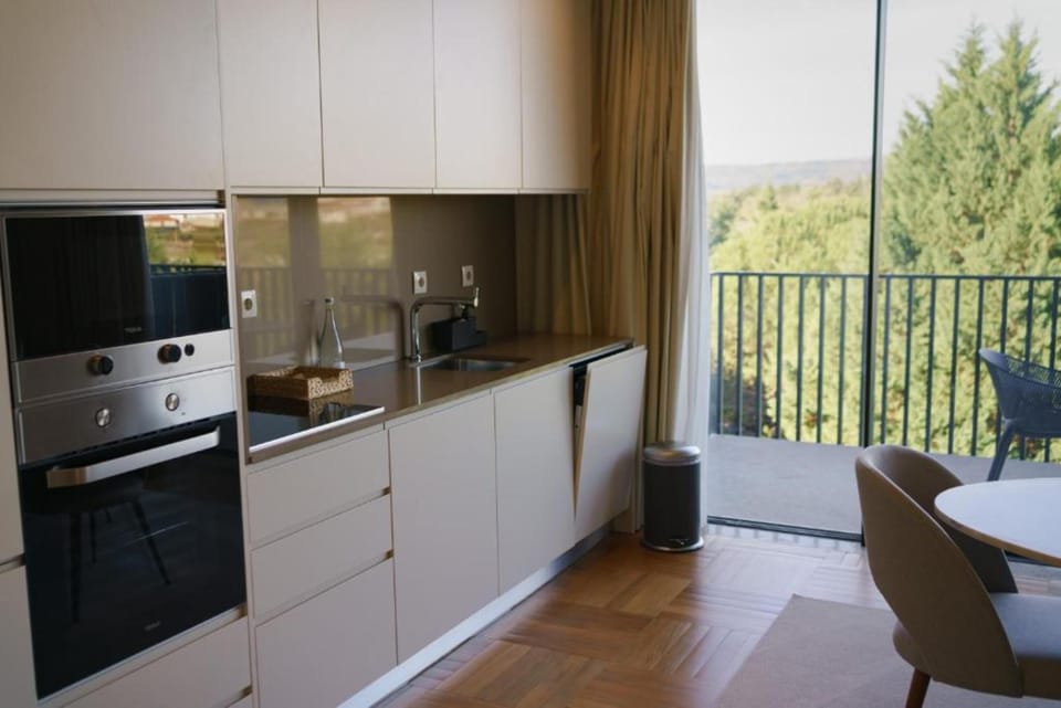 Superior Apartment, 2 Bedrooms | Private kitchen | Electric kettle