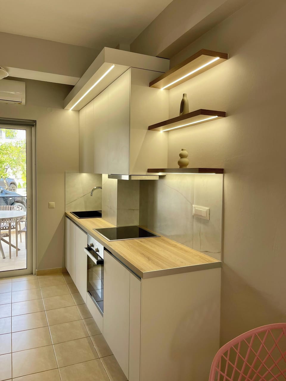 Comfort House, 2 Bedrooms | Private kitchen | Full-size fridge, microwave, oven, stovetop