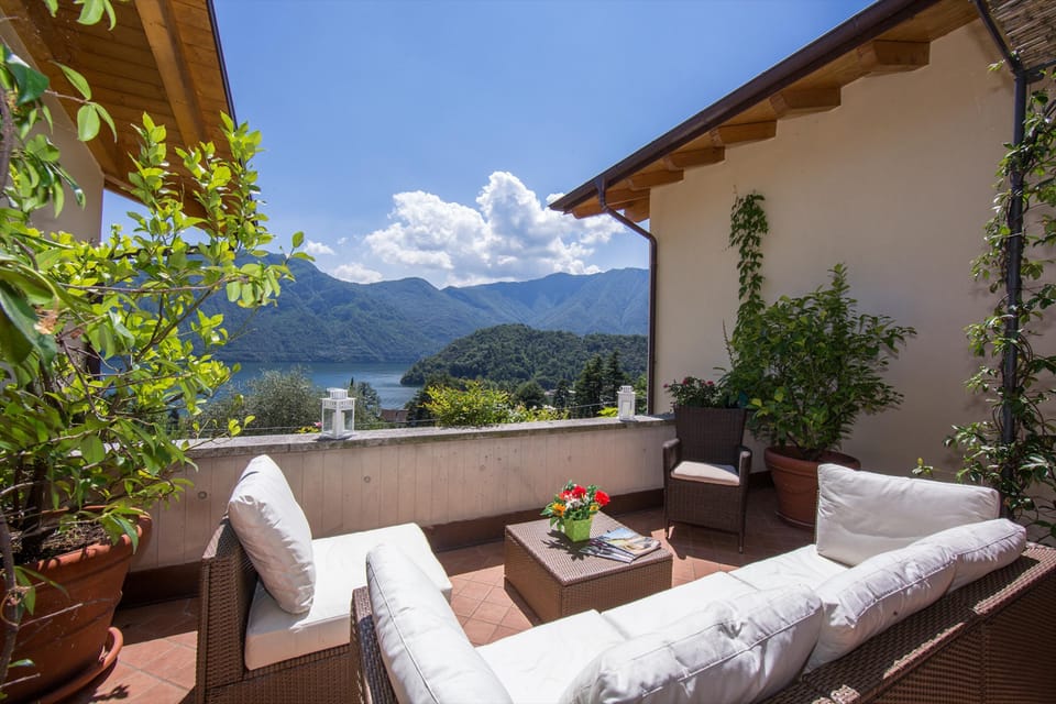 Family Apartment, 3 Bedrooms, 2 Bathrooms, Mountainside (Bellavista Mezzegra) | Terrace/patio