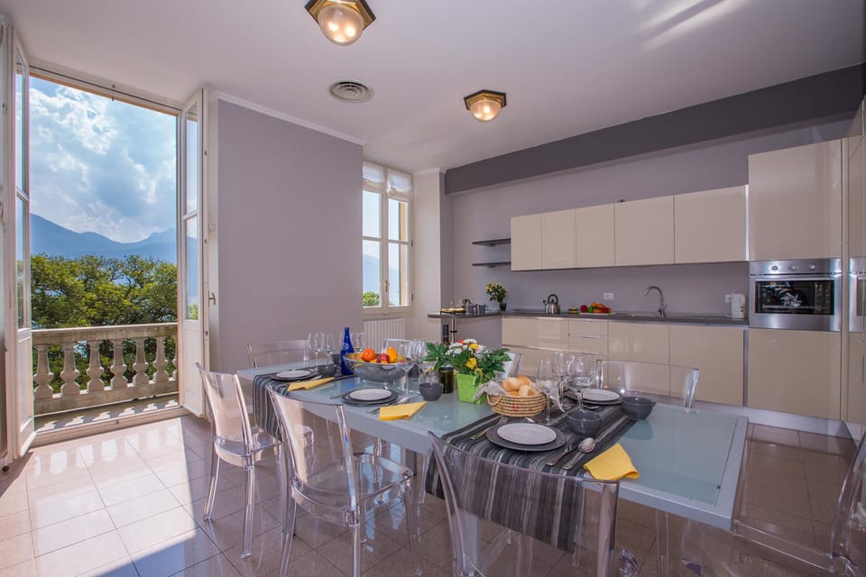 Family Apartment, 3 Bedrooms, Balcony, Lakeside (Casa Daniele) | Dining