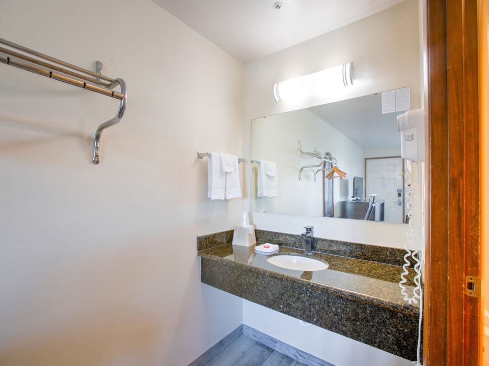 Room, 1 King Bed | Bathroom sink