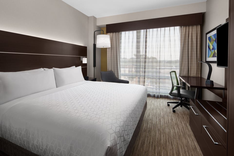 Hypo-allergenic bedding, in-room safe, individually decorated