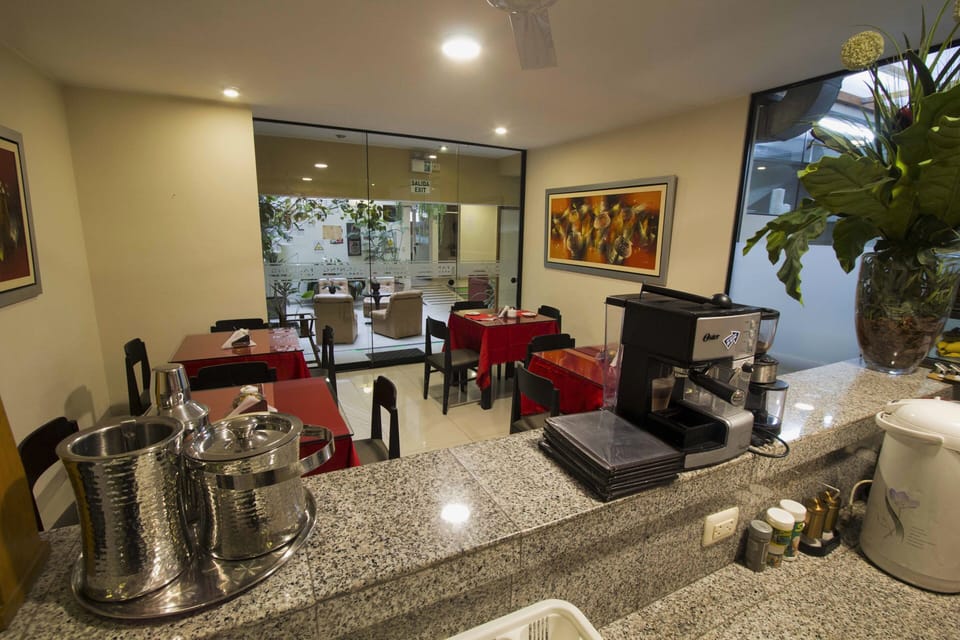 Coffee shop