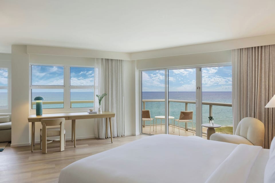 Pillowtop beds, in-room safe, desk, blackout drapes