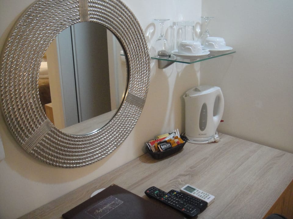 Double Room, Sea View | Room amenity