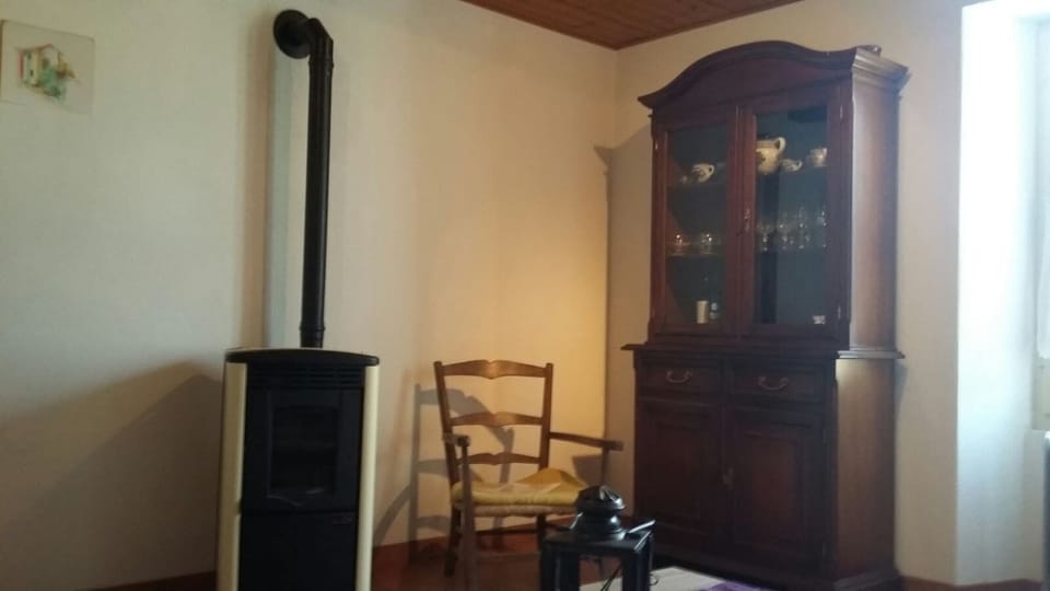 House, 2 Bedrooms, Patio | Living area