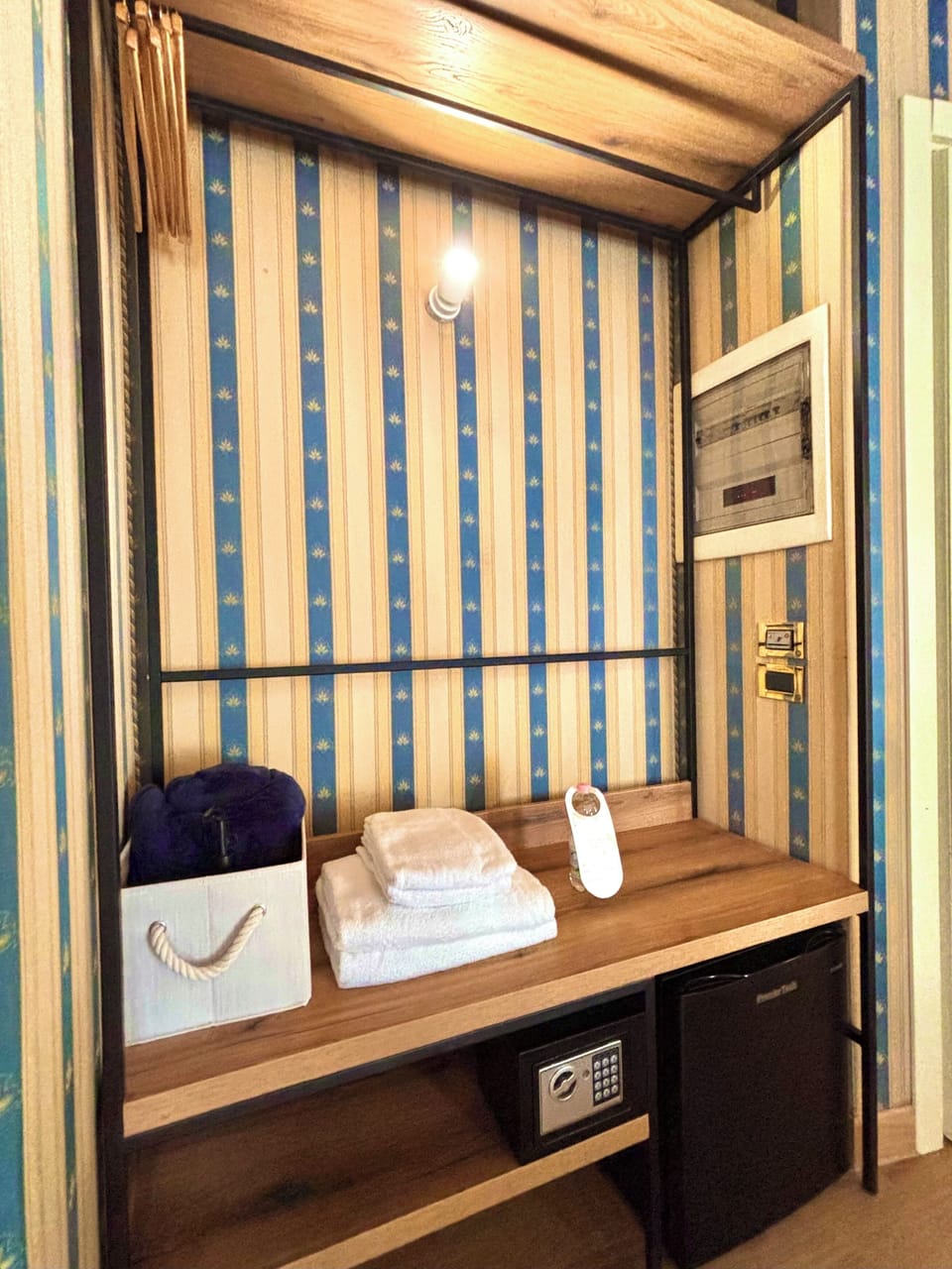 Superior Double or Twin Room, Terrace | Minibar, in-room safe, desk, soundproofing