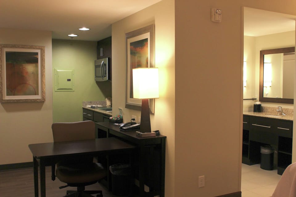 Studio, 1 King Bed, Accessible (Hearing) | Desk, blackout drapes, cribs (free), WiFi (free)
