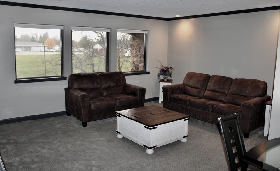 Family Studio Suite | Premium bedding, pillowtop beds, blackout drapes, iron/ironing board