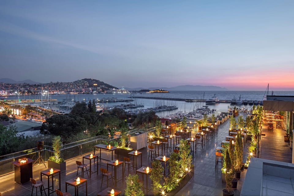 2 restaurants; breakfast, lunch, dinner, and brunch served