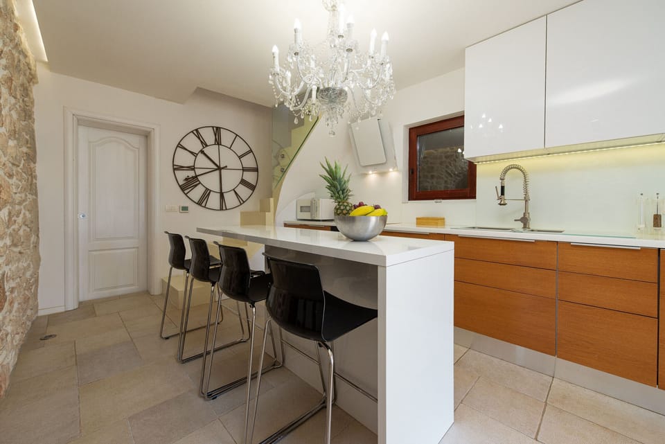 Villa, 3 Bedrooms, Private Pool, Pool View | In-room dining