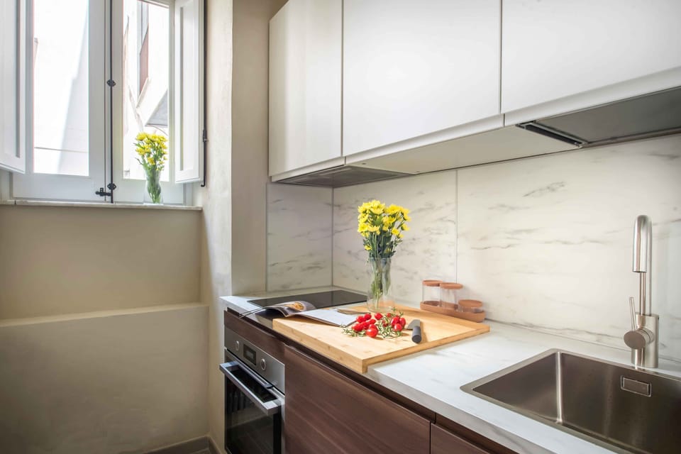 Apartment, 2 Bedrooms | Private kitchenette | Fridge, oven, stovetop, cookware/dishes/utensils