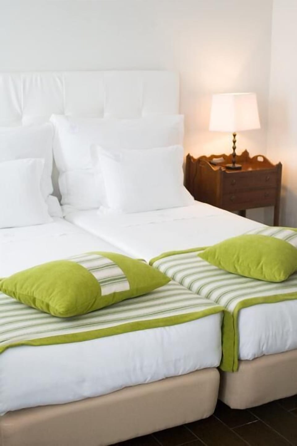 Rollaway beds, free WiFi, bed sheets