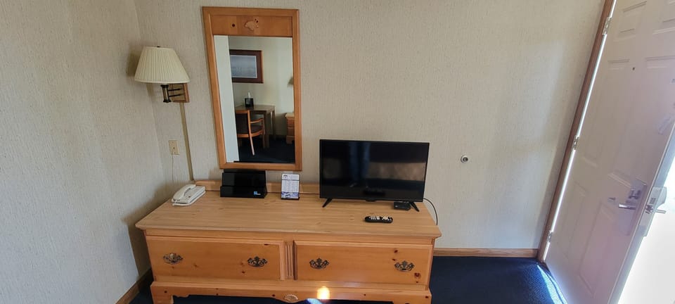 Pillowtop beds, iron/ironing board, rollaway beds, free WiFi