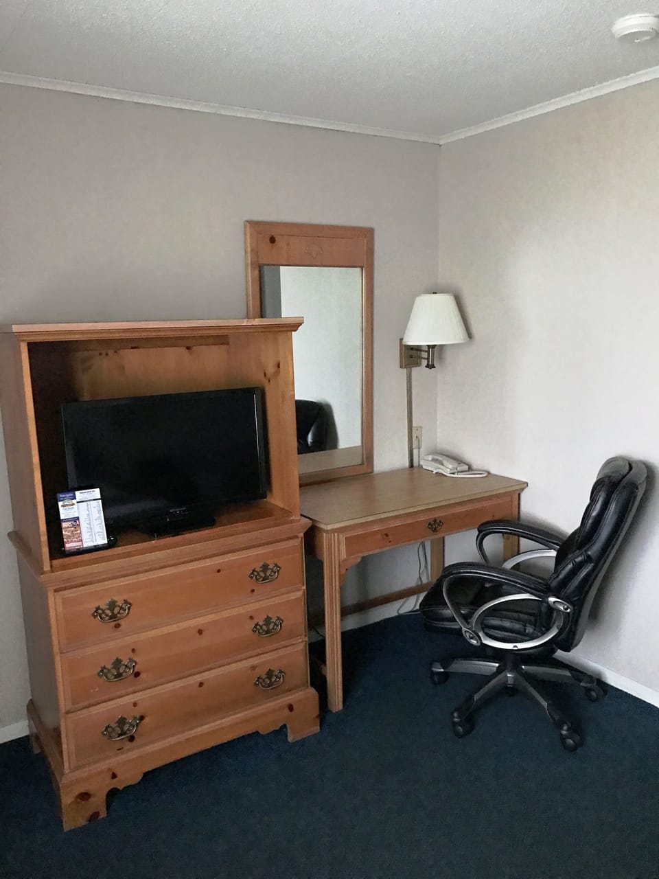 Pillowtop beds, iron/ironing board, rollaway beds, free WiFi