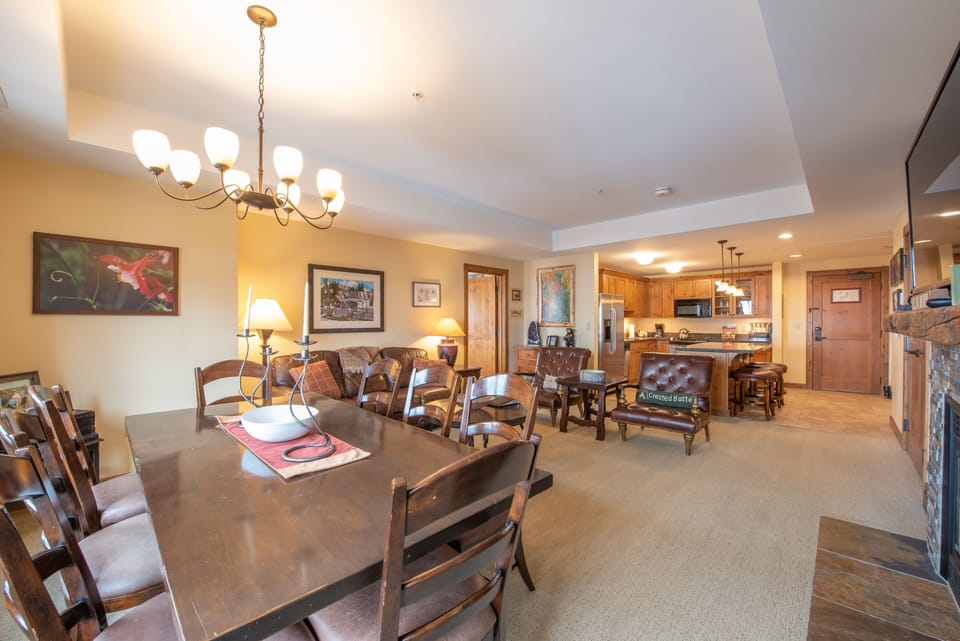 Condo, 3 Bedrooms | Dining
