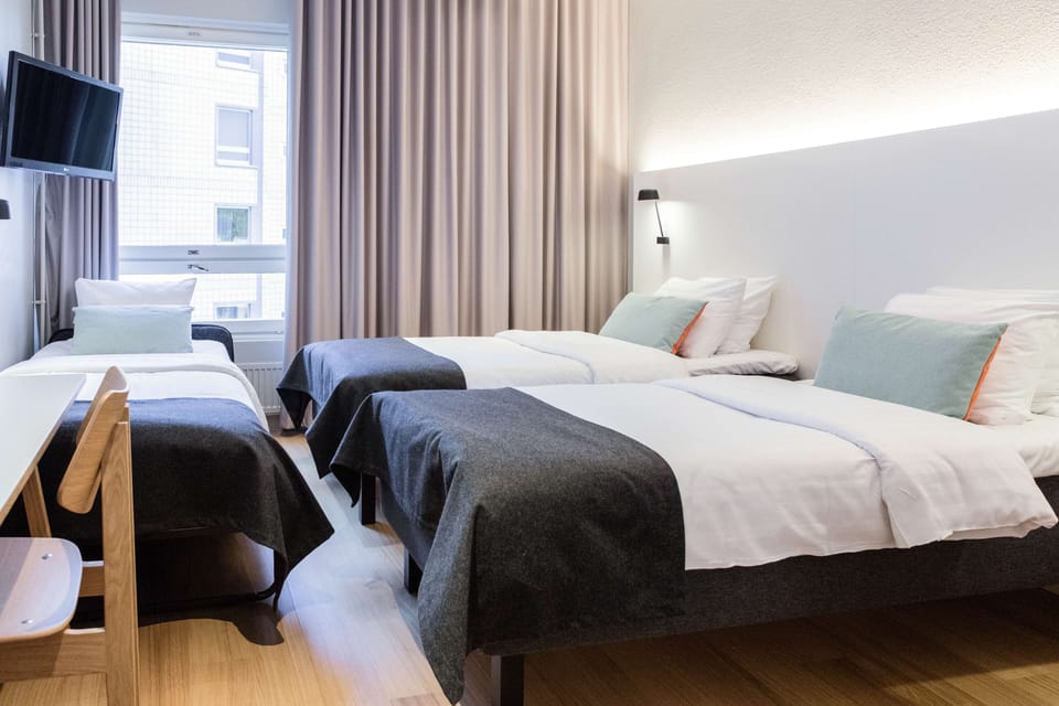 Family Room | Desk, blackout drapes, free cribs/infant beds, WiFi