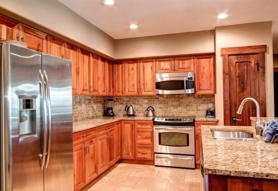Condo (Breck_Crystal_Peak_7403) | Private kitchen