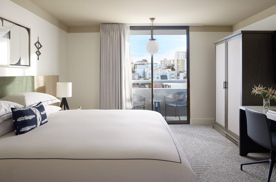 Room, 1 King Bed, Balcony | Frette Italian sheets, premium bedding, pillowtop beds, in-room safe