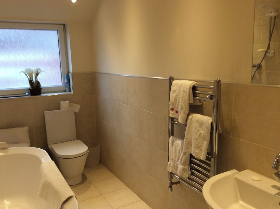 6 Bed-sleeps 12-hot Tub-free Parking-pet Friendly House in Newcastle upon Tyne