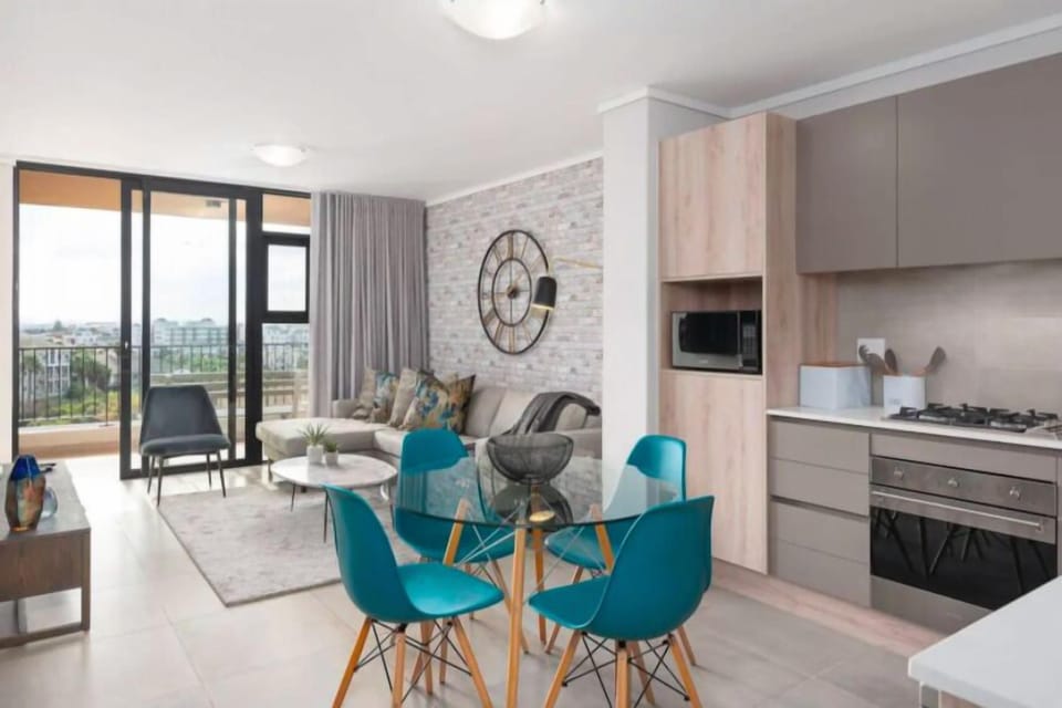 Elite Apartment | Private kitchen | Full-size fridge, microwave, oven, dishwasher