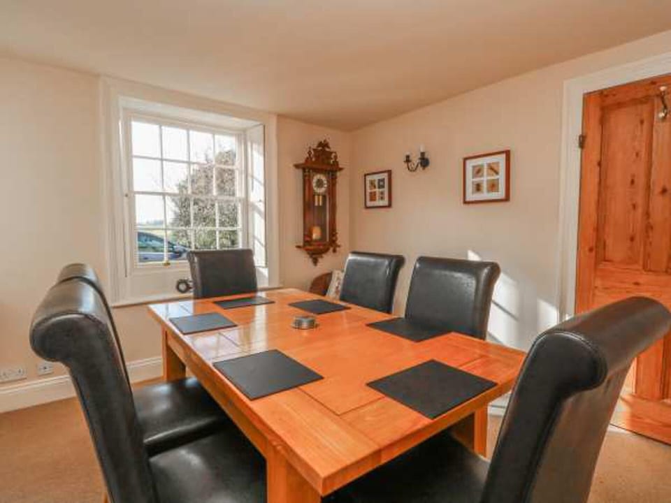 House | Dining