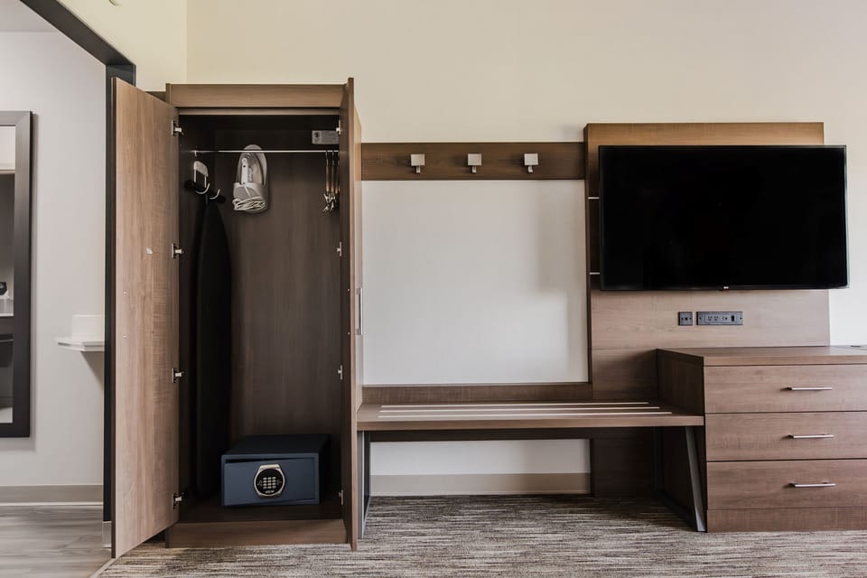 In-room safe, desk, laptop workspace, iron/ironing board