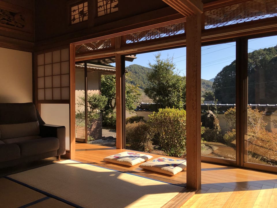 Classic Room, Non Smoking | WiFi (free), individually decorated, bed sheets