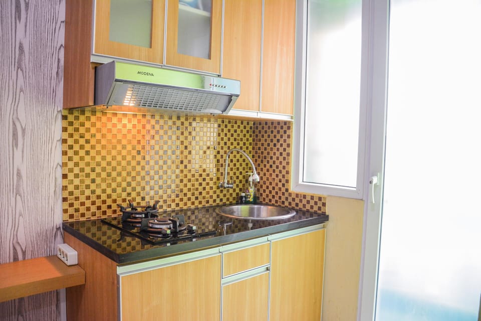 Room | Private kitchen | Fridge, stovetop, cookware/dishes/utensils