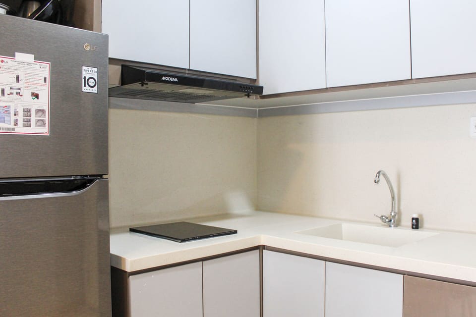 Room | Private kitchen | Fridge, stovetop, cookware/dishes/utensils