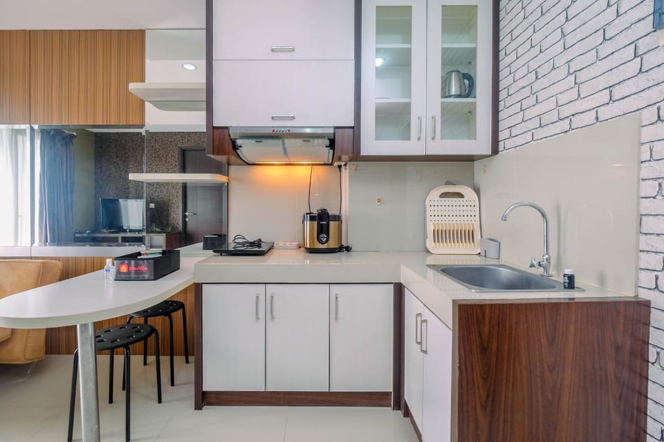 Fridge, stovetop, cookware/dishes/utensils