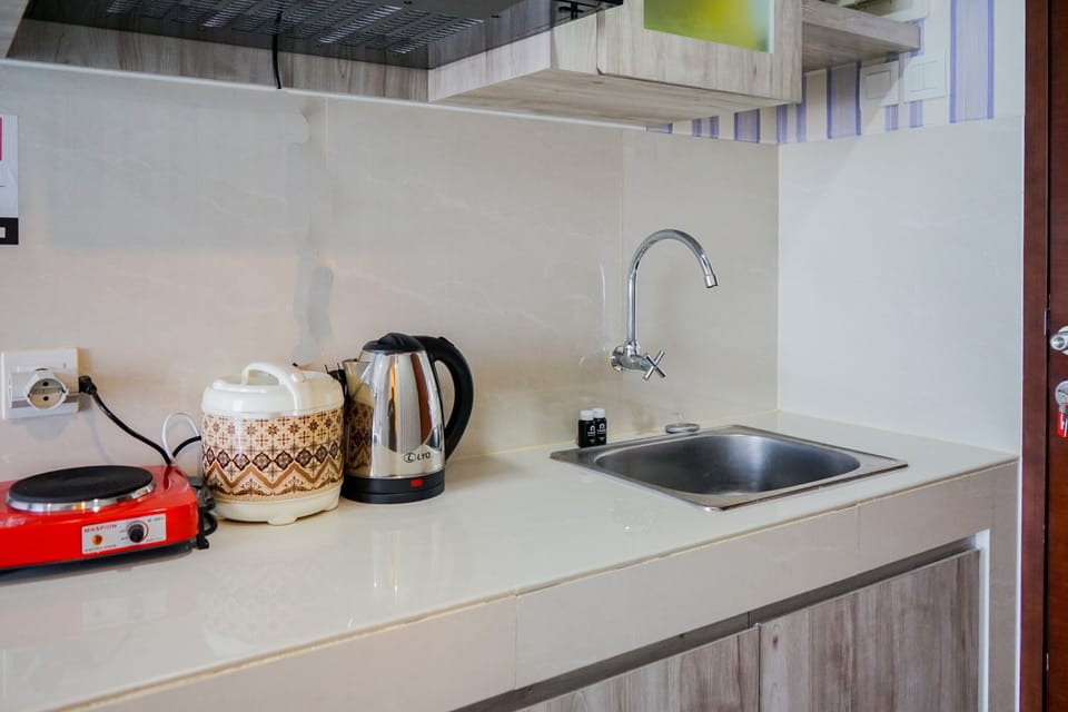 Fridge, stovetop, cookware/dishes/utensils