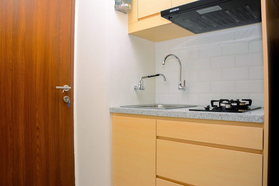 Fridge, stovetop, cookware/dishes/utensils